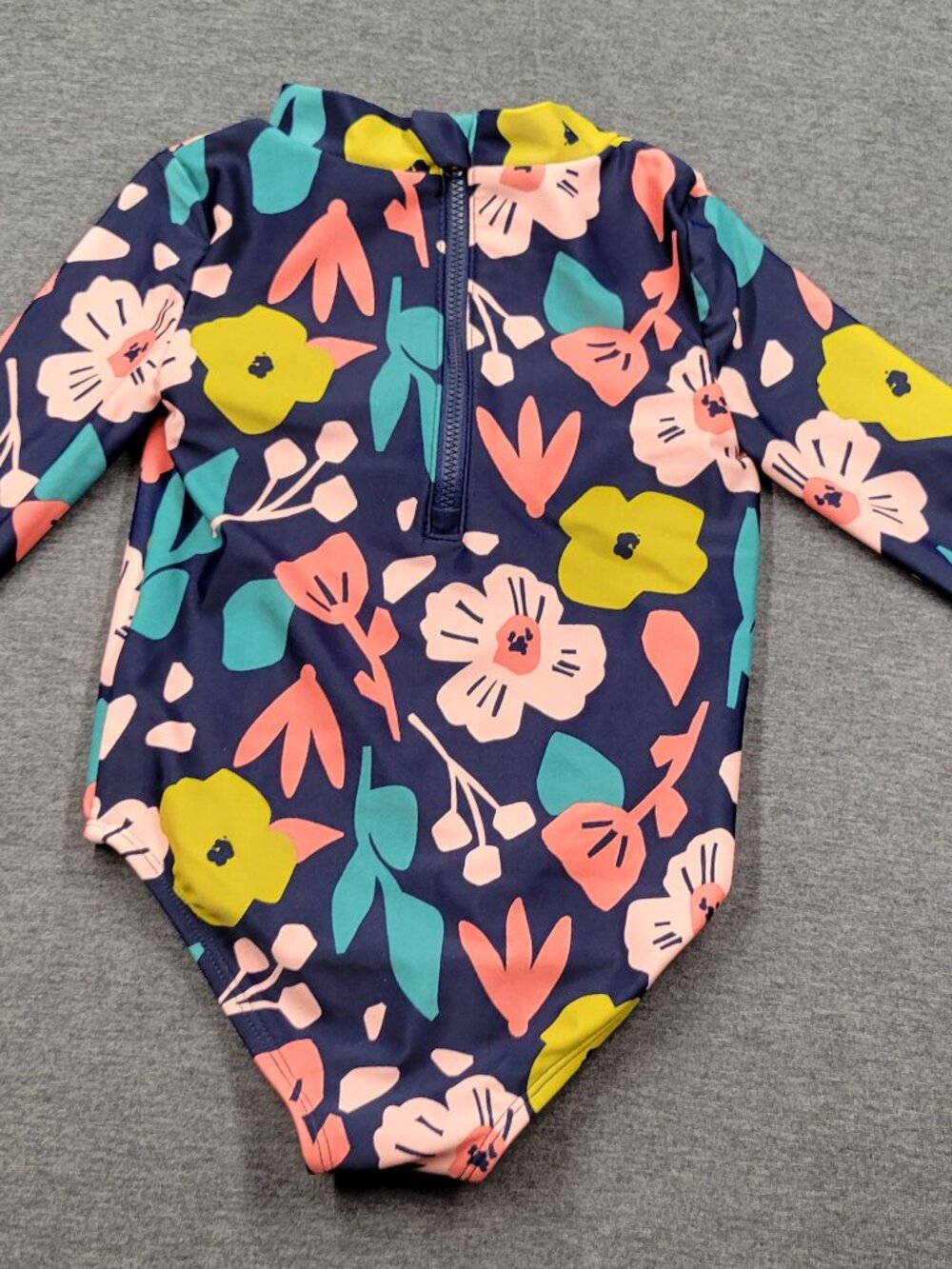 Girls bathing suit, Simple Joys, size 3t, multicolored,  good condition